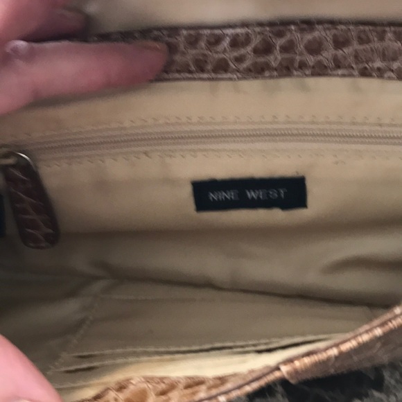 Nine West clutch - Picture 3 of 8